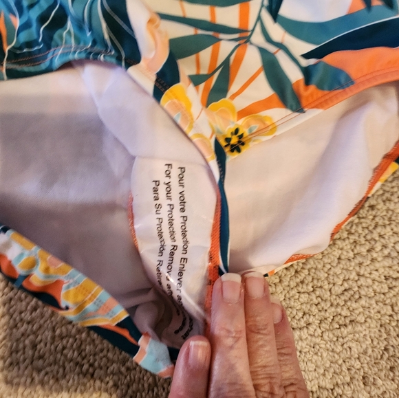 JANTZEN ☆ Tropical One-Shoulder Swimsuit. NWT. Comes with an extra strap - Picture 3 of 6